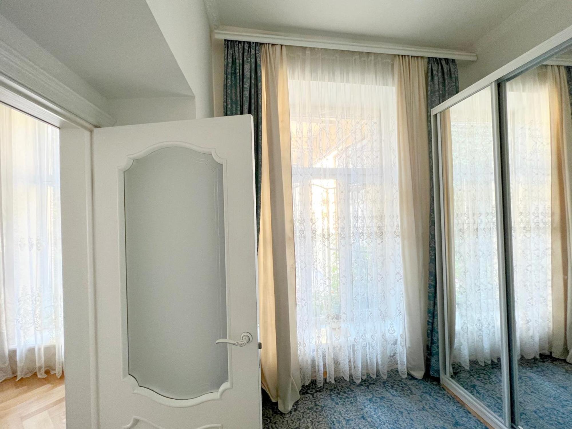 Світла Затишна Квартира В Центрі Біля Оперного Театру З Балконом, Який Виходить У Тихий Львівський Дворик Exterior foto